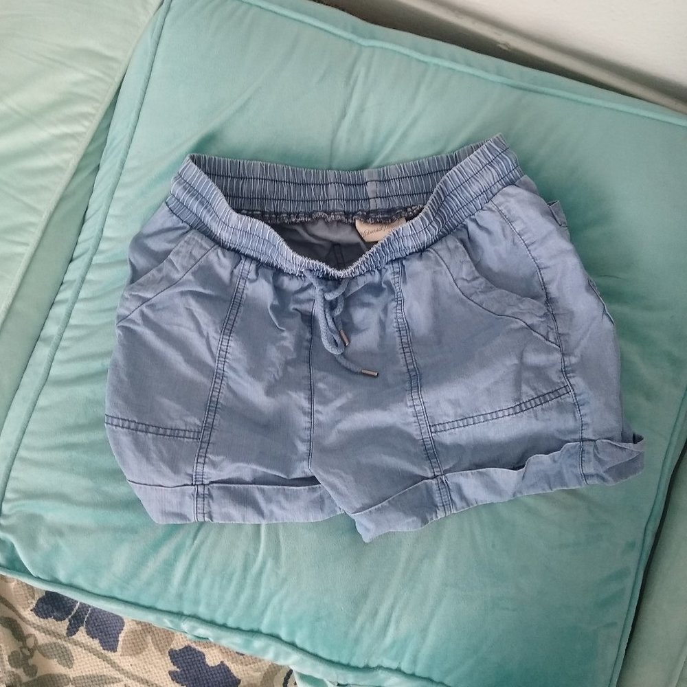 Universal Thread Shorts Size Small